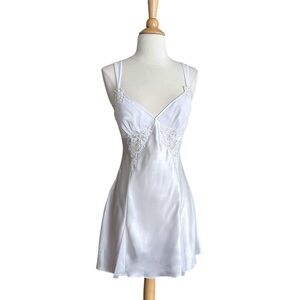 JONES NEW YORK Y2K White Satin & Lace Chemise Nightgown Bridal Lingerie Medium